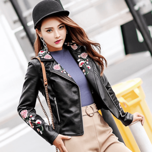 jaket bomber wanita warna hitam motif bunga ala korean style
