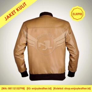 jaket kulit warna coklat muda model bomber untuk pria tampak belakang