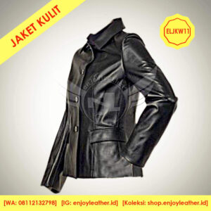 Jaket kulit hitam wanita model berkerah terbaru nampak isometri